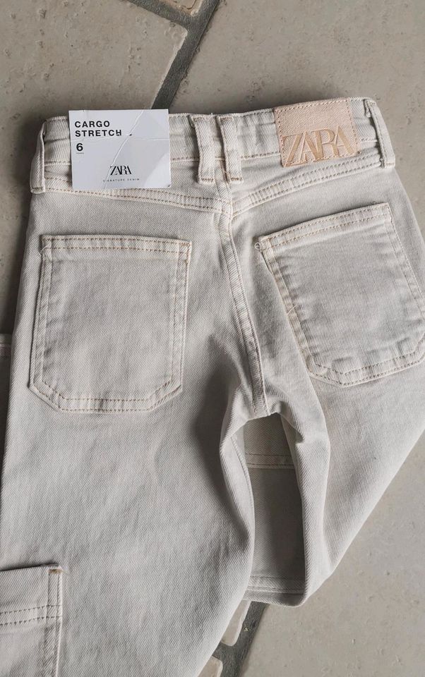 NEU: Zara Jeans, hell, Mädchen, Stretch, Größe 116 in Feldkirchen-Westerham