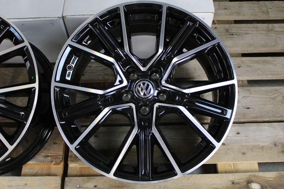 WH34 19 Zoll Felgen für VW Golf 5 6 7 8 Passat Scirocco Arteon Phaeton Sharan GTI GTD GTE egolf 6R 7R 8R B5 B6 B7 B8 CC 3C 13 R 3H 3D 7N Sommerräder Winterräder schwarz Reifen Räder Line TCR Clubsport in Neckarsulm