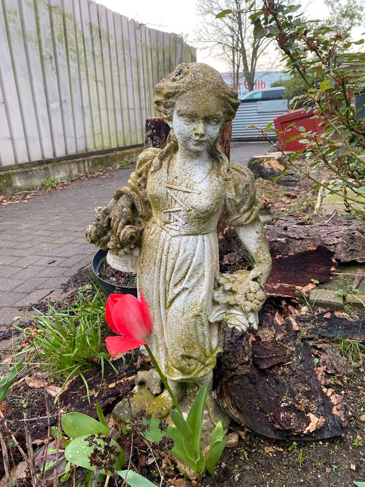 Verschieden Garten deko Brunnen Figuren aus Stein Metall Marmor in Bellheim