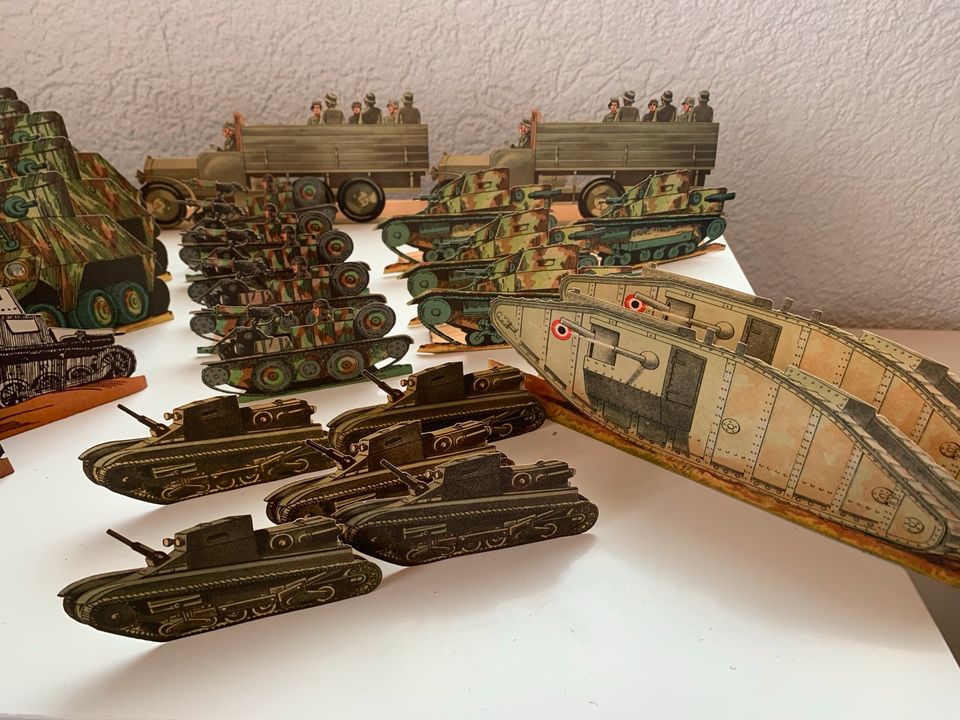 1939-45! Orig. Spielzeug Fahrzeuge Panzer Wehrmacht 2. Weltkrieg in Dürbheim
