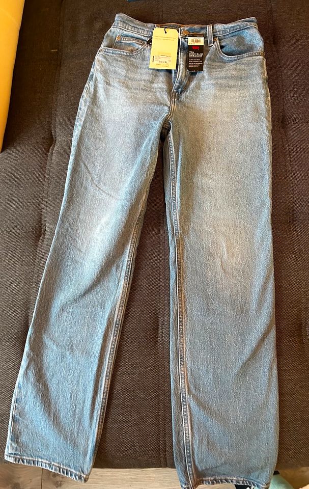 Jeans Levi‘s premium Gr.29. Blau mit hoher Taille.Neu! in Allmersbach