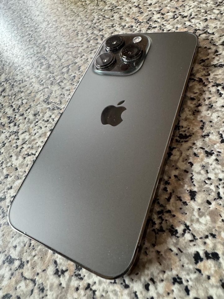 iPhone 13 Pro 128GB Space Grey in Hannover