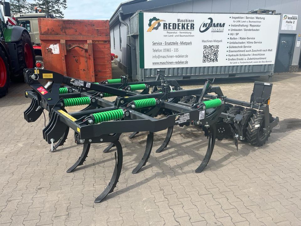 Mulchgrubber 3m Mietpark mit Reifenwalze, Feder-Steinsicherung, LED Beleuchtung in Klein Berßen