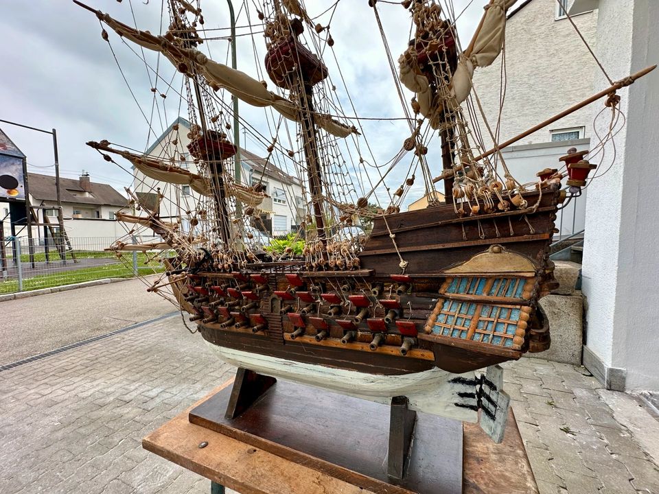 Modellbau Kriegsschiff antik Galeone Schiff Segelboot Boot in Günzburg