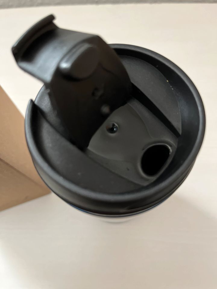 Neuer Thermobecher Kaffee/Tee in Neuhausen