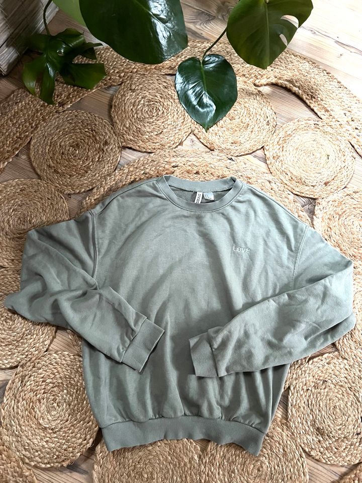 H&M Sweatshirt, mintgrün, Gr. S in Herbstein