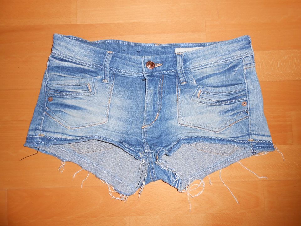 H&M Jeansshorts 34 36 S Shorts kurze Hose Jeans Hotpants TOP in Neunkirchen Siegerland