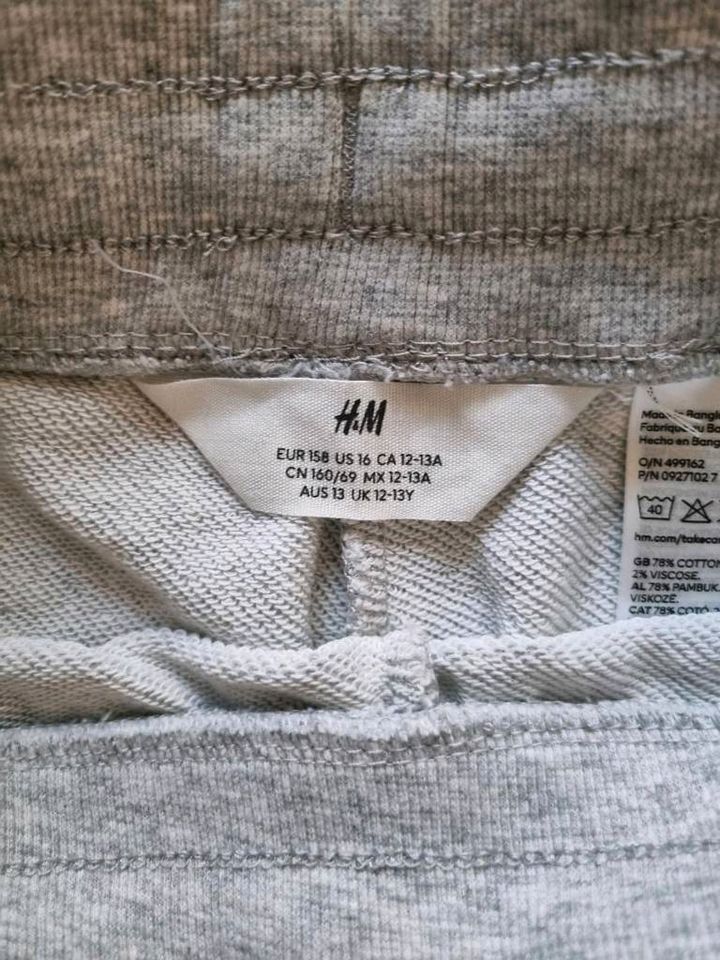H&M Hose, Shorts, kurze Hose, Neu, Gr. 158, 3 Stück in Zahna
