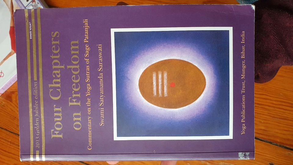 Four chapters on freedom Saraswati patanjali yoga Lehrbuch in Kiel