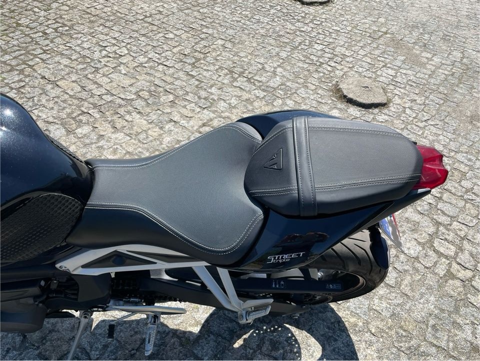 Triumph Street Triple 765 RS in Berlin