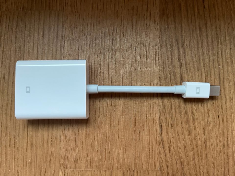 Apple Mini DisplayPort auf VGA Adapter A1307 in Berlin