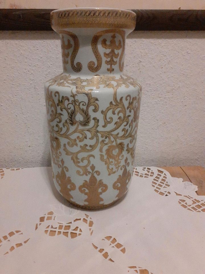 Alte chinesische Bodenvase Höhe 39 cm Handbemalt Blattgold in Viersen