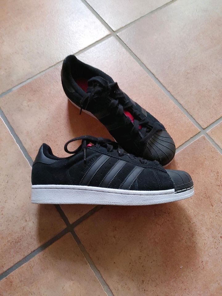 Adidas Superstar schwarz pink samt 39 1/3 in Minden