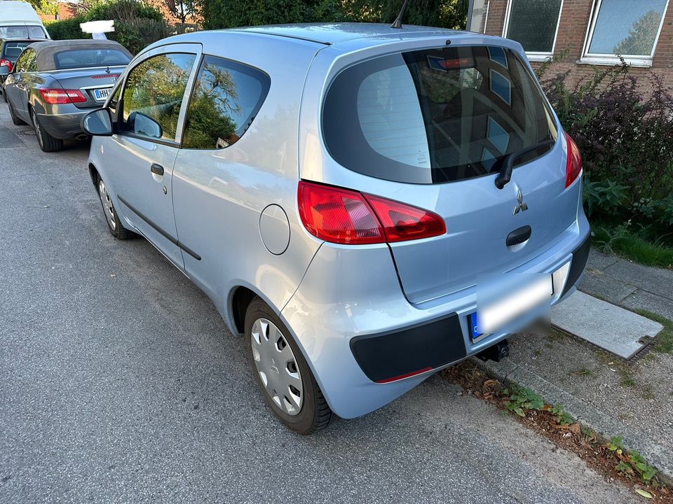 Mitsubishi Colt 1.1 weniger Kilometer, mit Anhängerkupplung in Hamburg