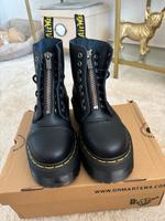 Dr. Martens Mitte - Gesundbrunnen Vorschau