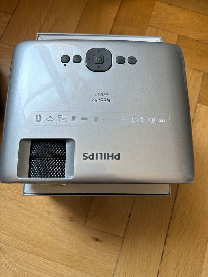 Philips NeoPix Prime Mini Projector / Beamer in Baden-Baden