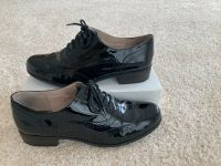Clarks: Schuhe in schwarz zum Schnüren, Budapester Stil, Gr. 41 Schleswig-Holstein - Lübeck Vorschau