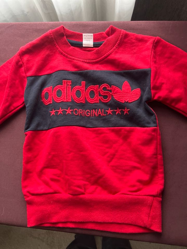 Adidas Sweatshirt Pullover Größe 92 in Stuhr