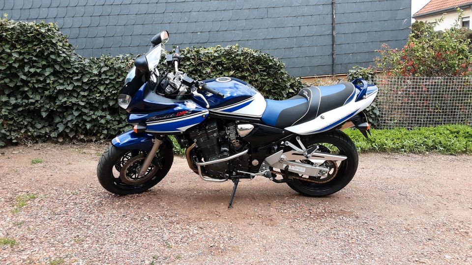 SUZUKI BANDIT GSF 1200/S TÜV NEU Motorrad Reifen NEU in Riegelsberg