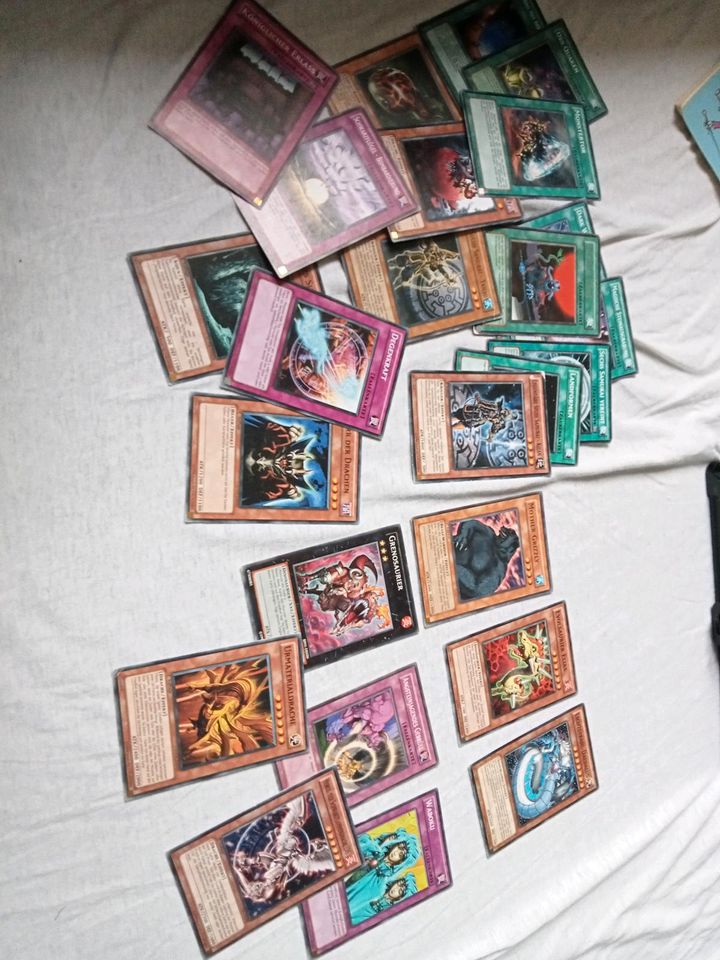 124 Yu-Gi-Oh karten in Berlin