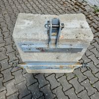Traktor Bulldog Gewicht Heckgewicht 500 kg Betongewicht Dreipunkt Bayern - Massing Vorschau