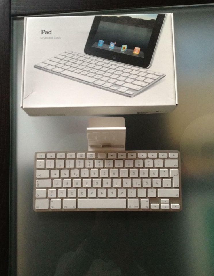 iPad Keyboard Dock, MC533D/A, Model A1359, weiß, neuwertig in Mühldorf a.Inn