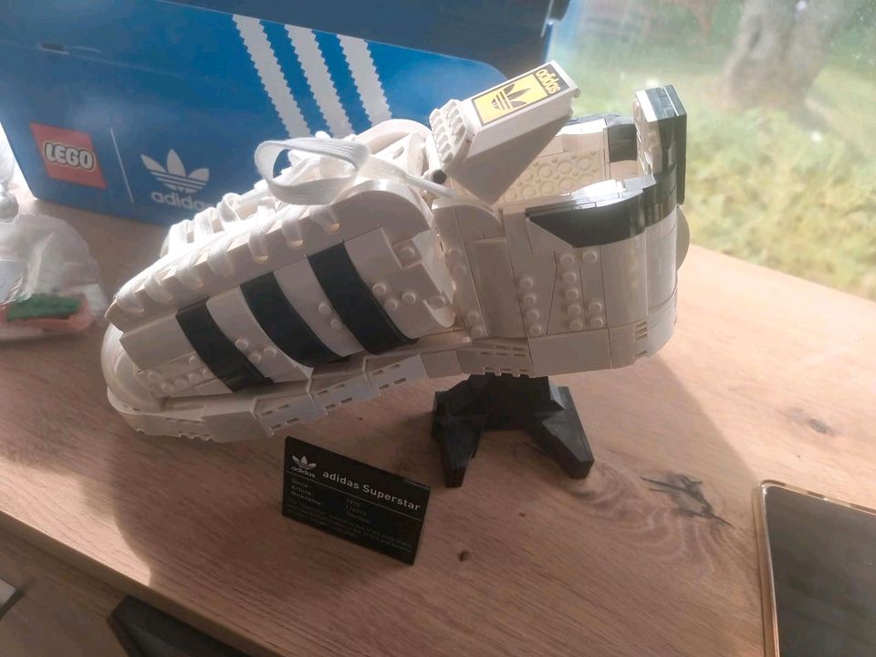 Lego adidasschuh neuwertig in Eslohe