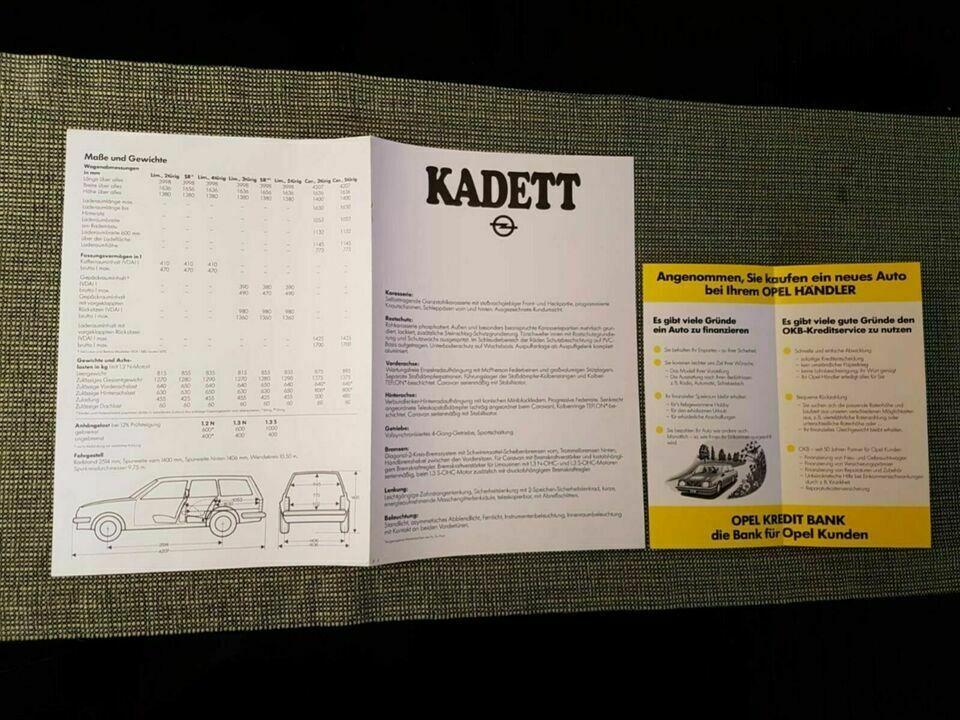 Verkaufsprospekt Opel Kadett D Limousine und Caravan Oldtimer in Taunusstein