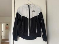 Nike Laufjacke Schwarz Weiß XS Hannover - Vahrenwald-List Vorschau