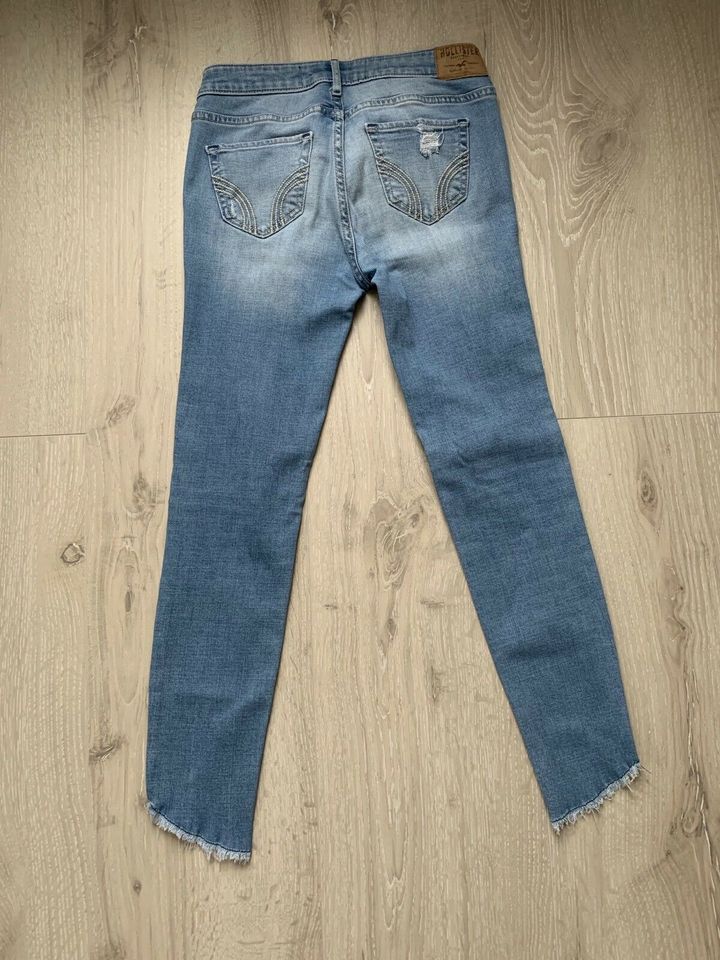 Hollister Jeans -neuwertig- in Aschaffenburg