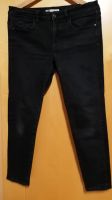 Jeans von Zara schwarz, gut erhalten, Größe 42 Sachsen - Kirschau Vorschau