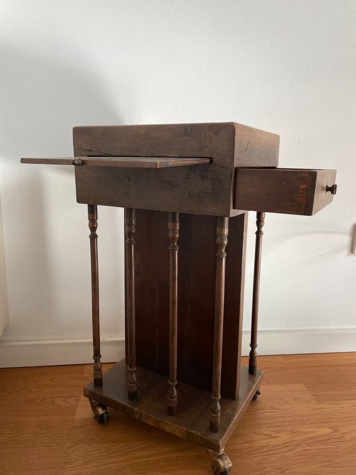 Antiker Telefon Wagen Tischchen Rollwagen aus Holz und Messing in Hamburg