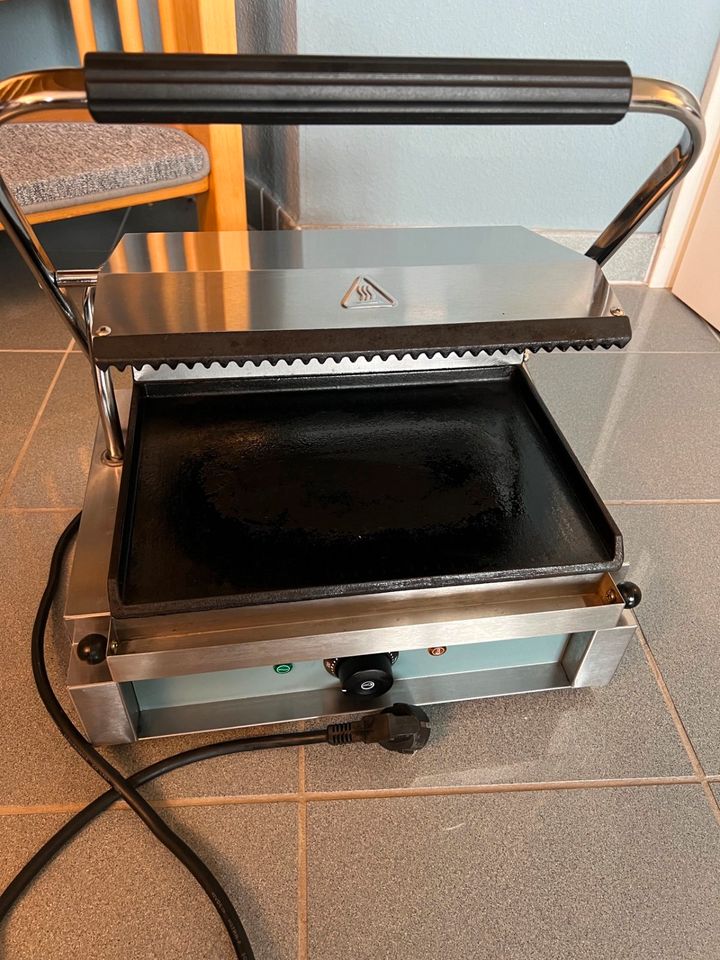 Bratscher Kontaktgrill 2200 Watt Panini in Rockenberg