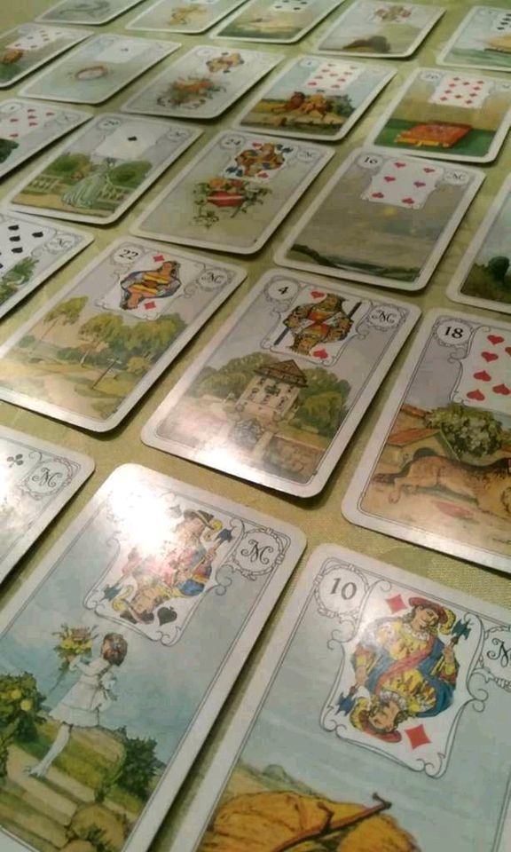 Kartenlegen esoterisch spirituell Lenormand Tarot Rundumblick in Neu-Eichenberg