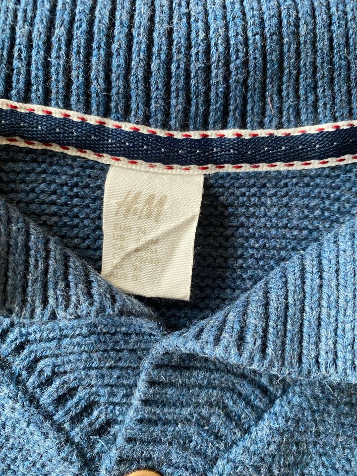 Strickjacke in Nürnberg (Mittelfr)