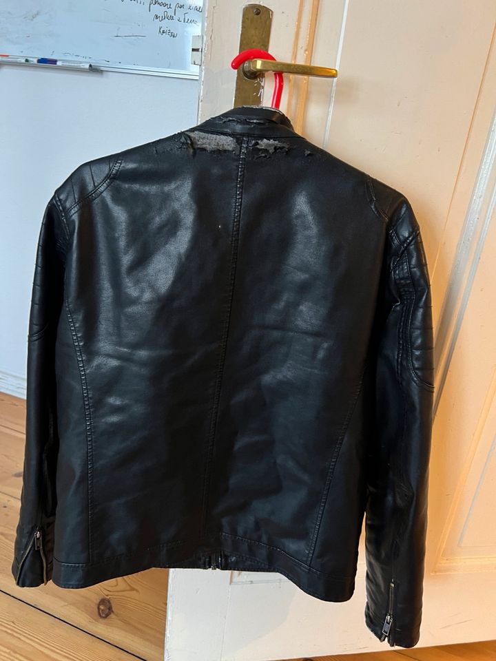 OVS öko leather Jacke in Berlin