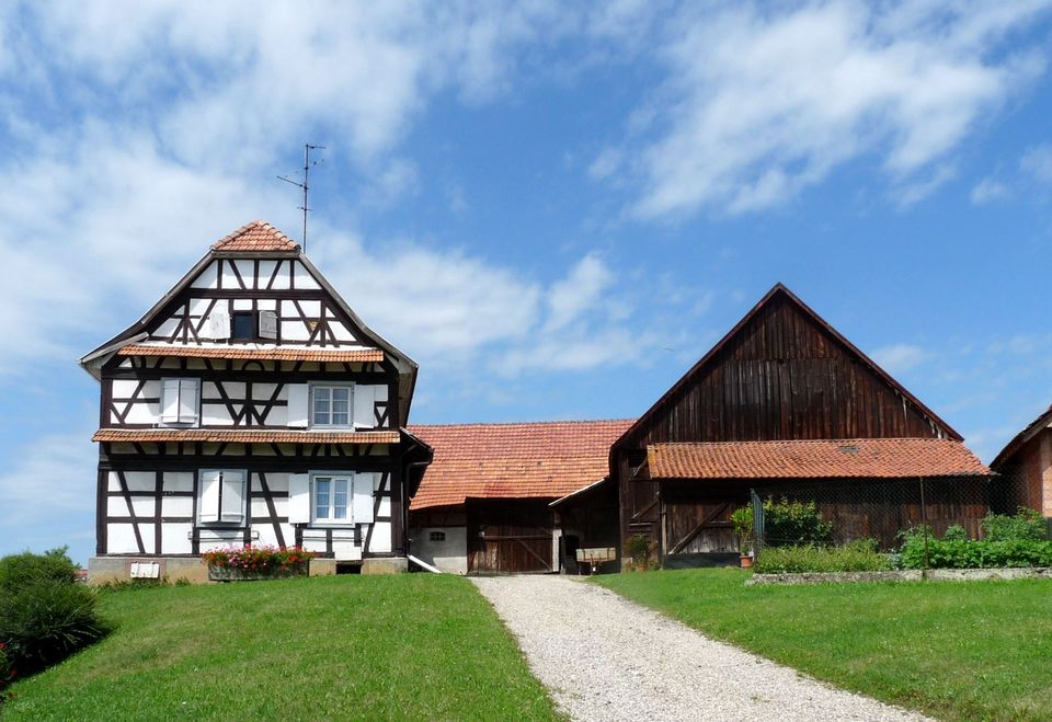 SUCHE Haus, Bauernhaus, Bauernhof mit Reserve in Rutesheim  