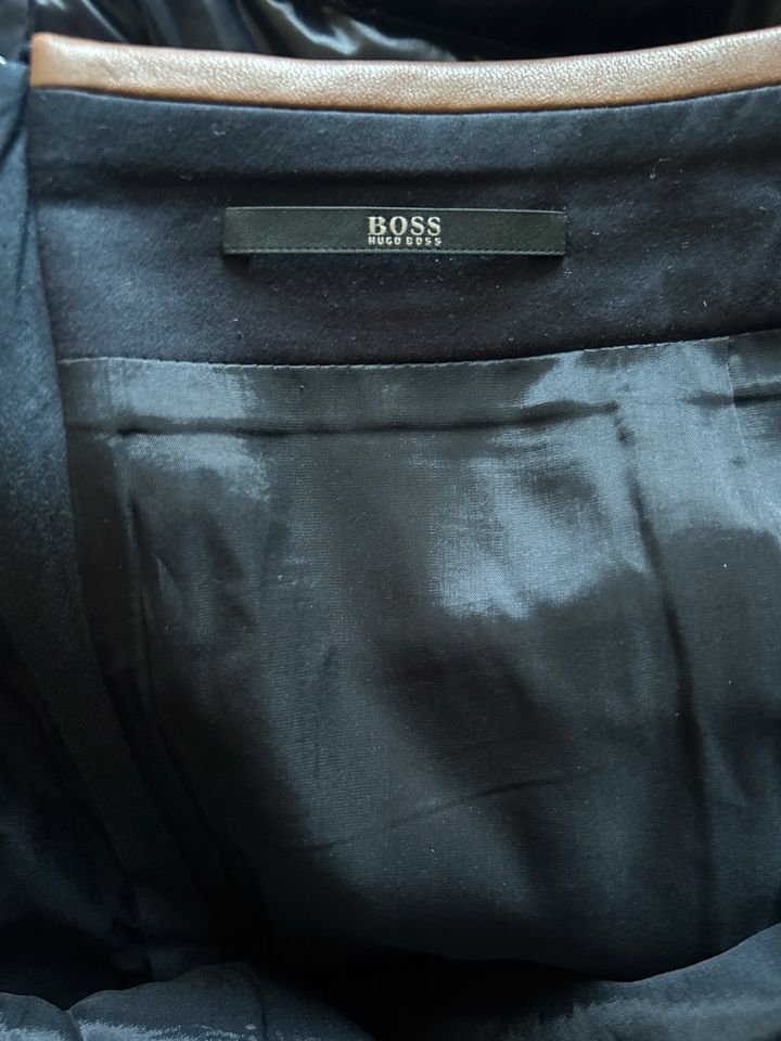 Hugo Boss rock gr L-XL in Essen