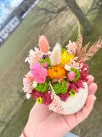 Tischdekoration mit konservierte Blumen und islandmoos Bayern - Aichach Vorschau