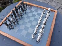 Schachspiel Zinnfiguren Schachbrett Glas gesandstrahlt Holzrahmen Nordrhein-Westfalen - Brühl Vorschau