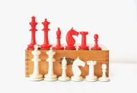Altes Schachfiguren, Schachspiel, Chess, Schach, Weiß und Rot Berlin - Neukölln Vorschau