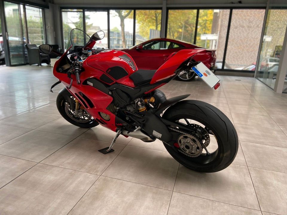 Ducati Panigale V4 S 1.Hand Ducati Sitzbank Evo-Tech in Heiligenhaus