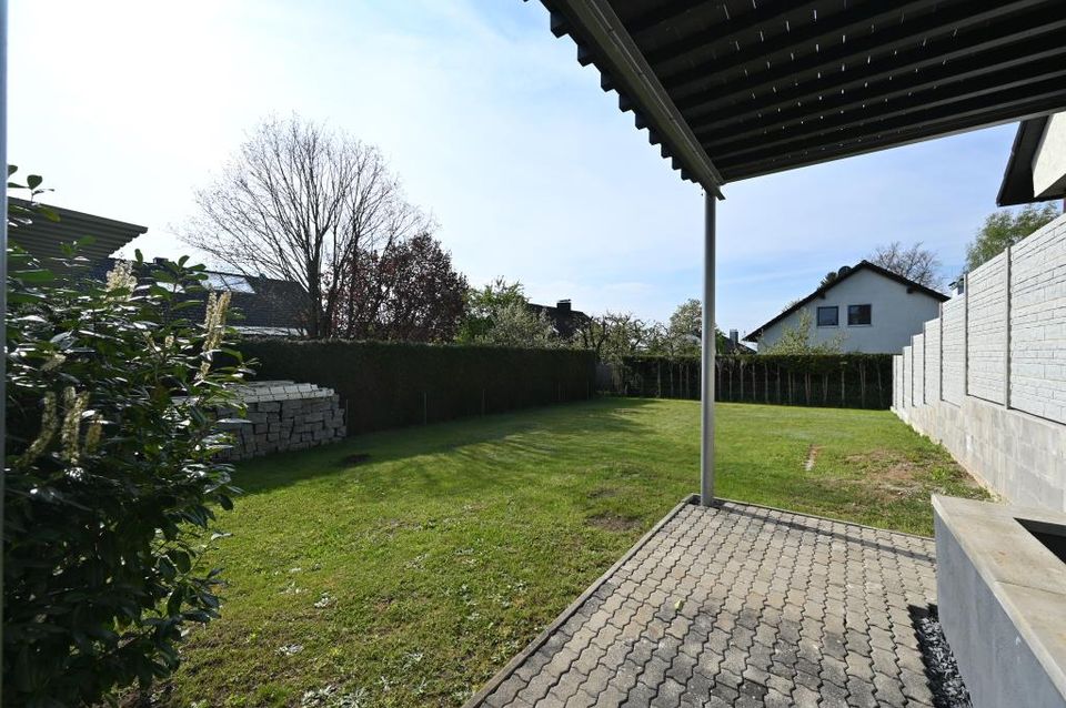 Moderne Wohnung mit großem Garten & sonniger Terrasse -  sofort frei!  Pyrbaum-Rengersricht in Pyrbaum