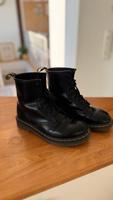 Dr Martens Gr. 38 schwarz Leder Wiesbaden - Biebrich Vorschau