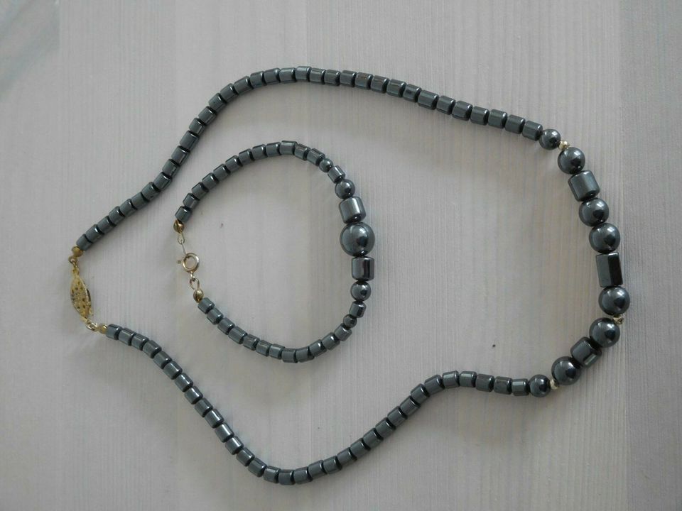 Halskette und Armband aus stein perlen / Set / Modeschmuck in Uhldingen-Mühlhofen