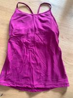 Sporttop Nike Dryfit Gr M gepolsterte Cups Hessen - Karben Vorschau