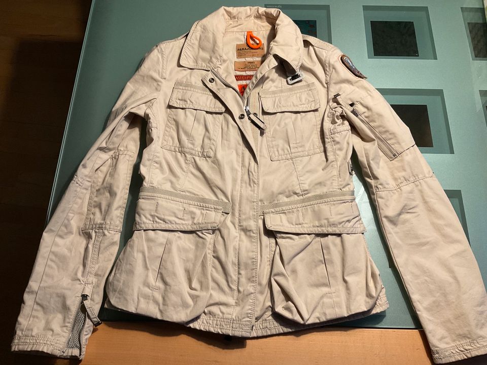 Original Parajumpers Jacke Damen, beige, neuwertig NP 599 € in Hannover