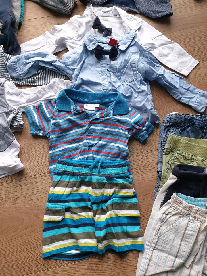 Kleiderpaket für Jungen Größe 74 in Bad Mergentheim