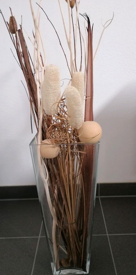 Vase inklusive Dekoration in Metten