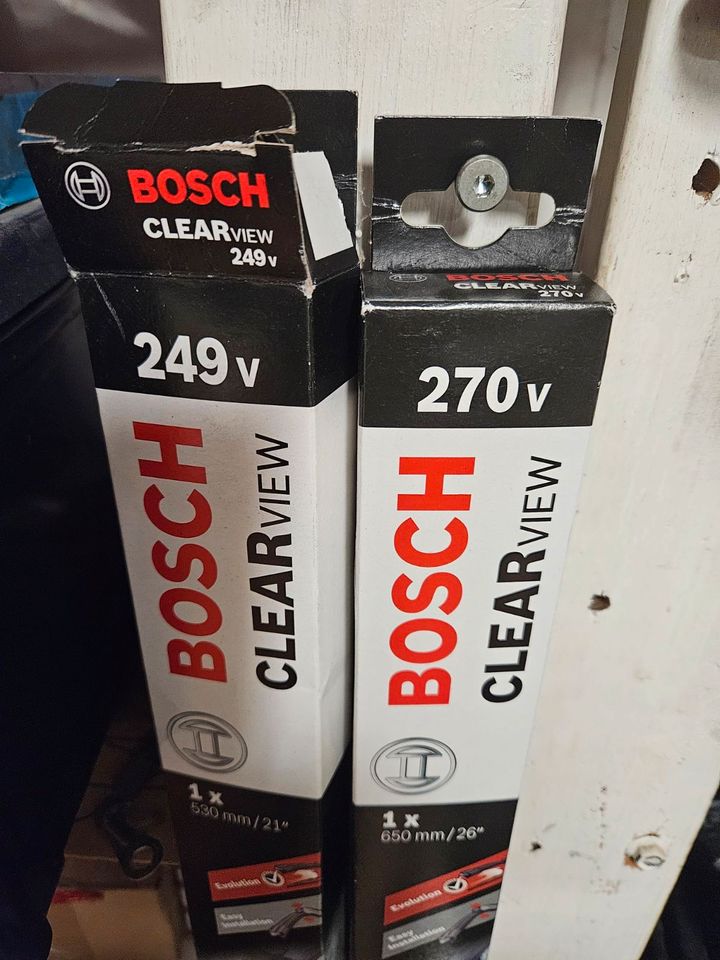 Scheibenwischer Bosch 270 v und 249v neu für Peugeot und Andere in Kehl